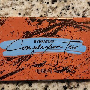 Alamar Hydrating Complexion Trio Medium